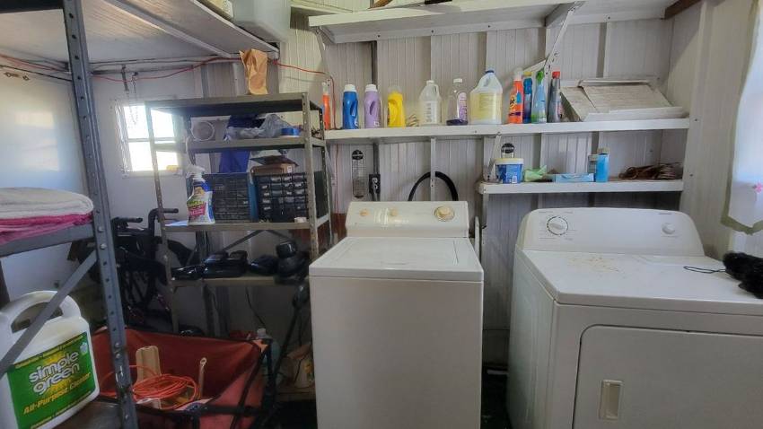 205 Rainbow Lane West a Dundee, FL Mobile or Manufactured Home for Sale